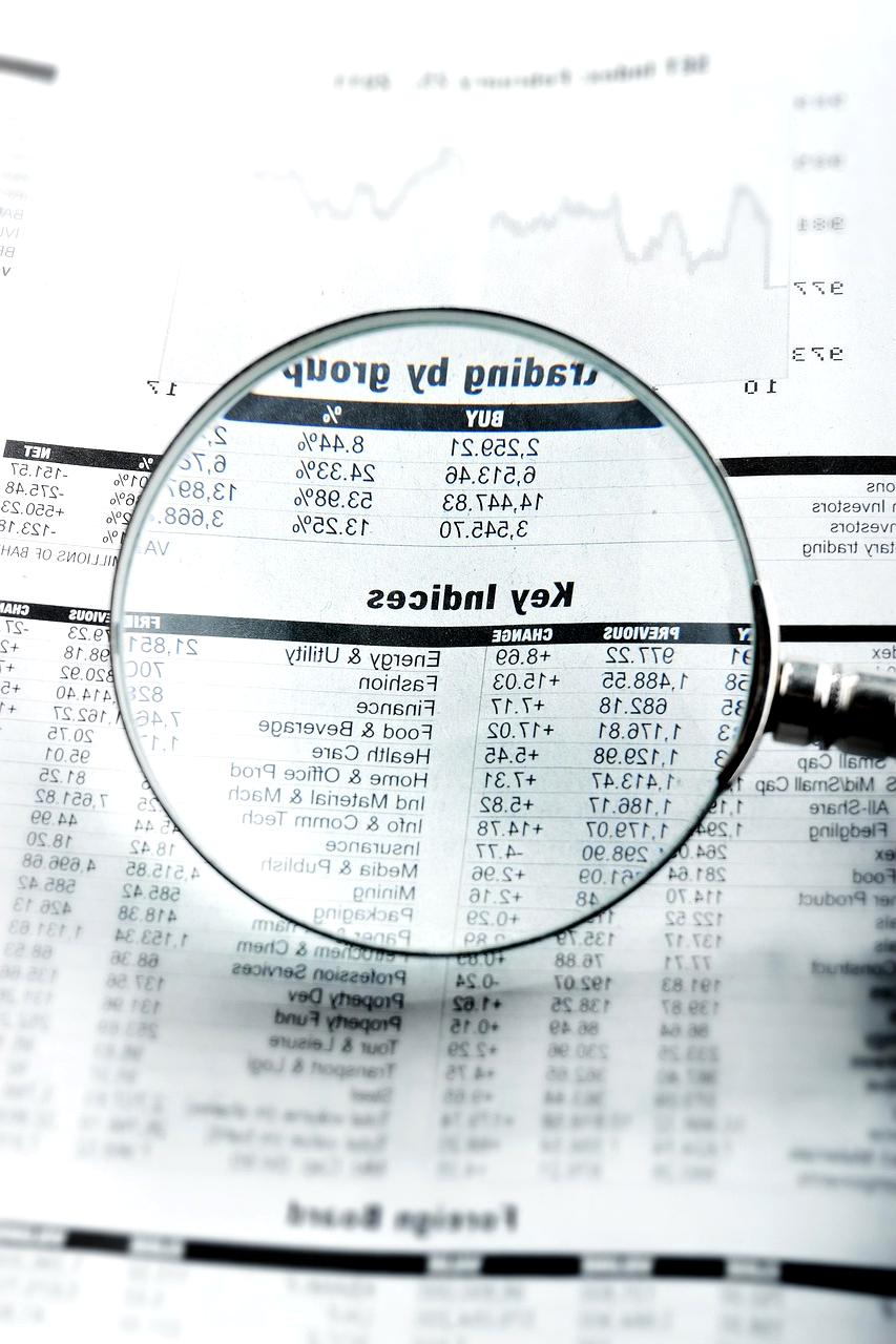 Financial advisor providing free consultation to a European family in modern office