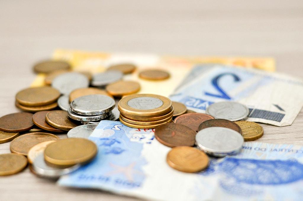 Smart Budget Analyzer dashboard showing real-time expense categorization